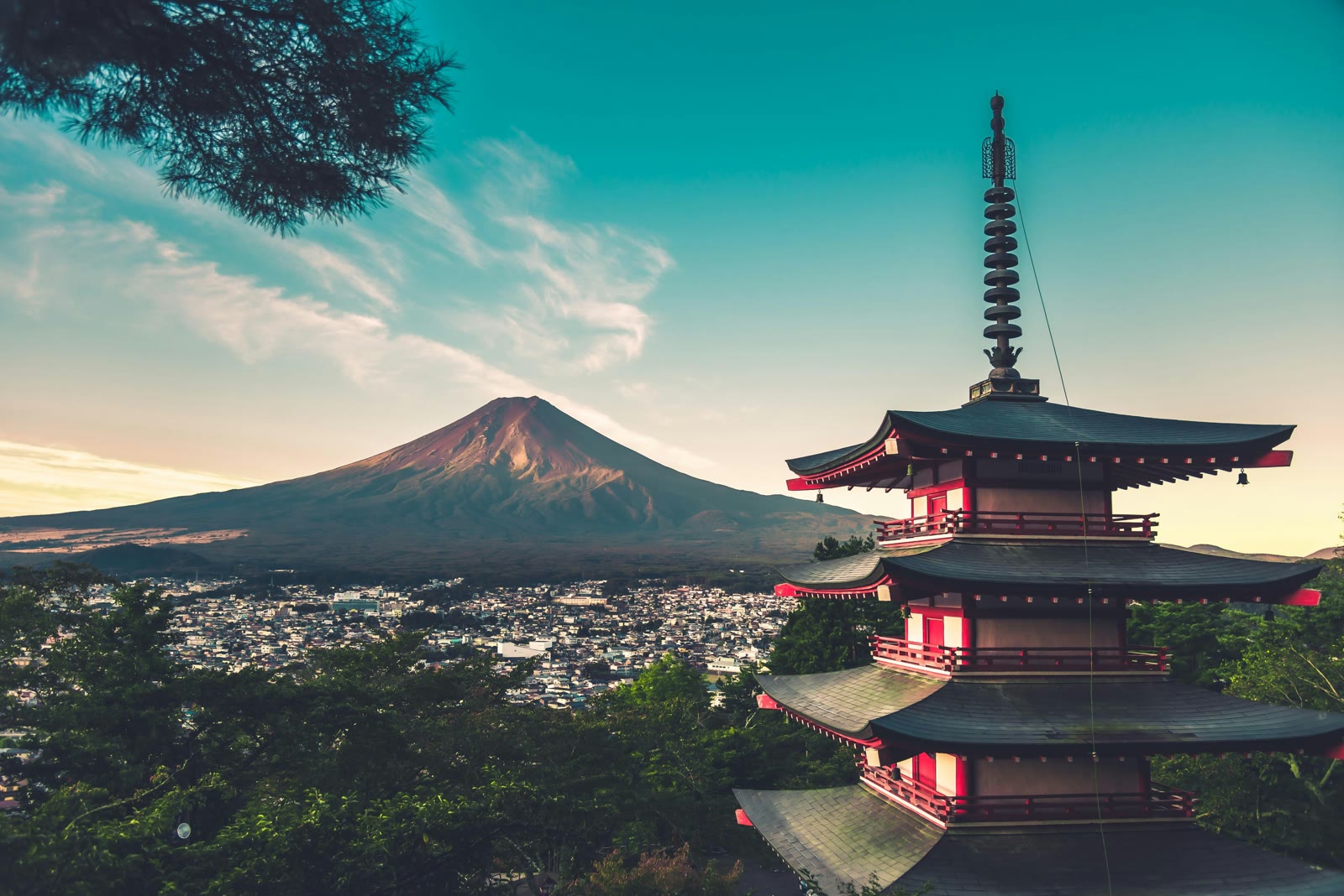 Pagoda with Mount Fuji in Shizuoka, Japan